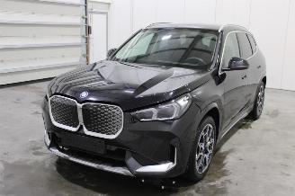 damaged passenger cars BMW iX1  2025/12