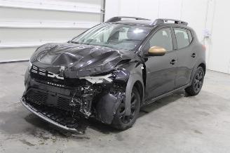 damaged passenger cars Dacia Sandero  2024/4