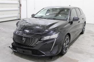 damaged passenger cars Peugeot 308  2023/7