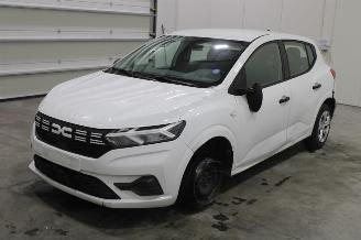 damaged passenger cars Dacia Sandero  2023/6