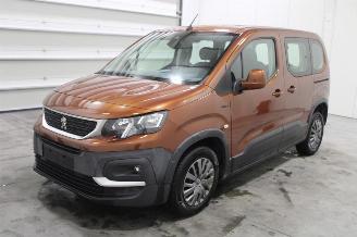 Damaged car Peugeot Rifter  2021/5