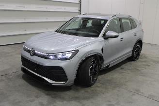 Schadeauto Volkswagen Tiguan  2025/6