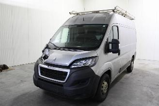 uszkodzony samochody osobowe Peugeot Boxer  2020/9