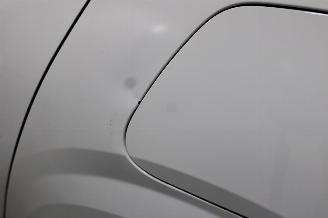 Peugeot 208  picture 8