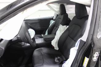 Tesla Model Y  picture 12