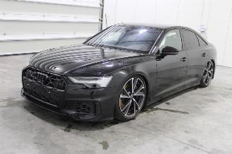 krockskadad bil auto Audi S6  2025/7