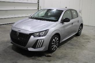 Damaged car Peugeot 208  2024/2