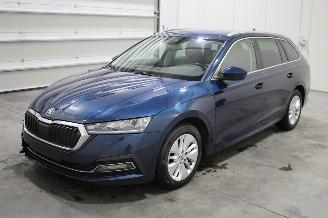 Vrakbiler auto Skoda Octavia  2022/9