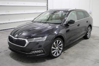Vrakbiler auto Skoda Octavia  2023/4