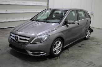 Coche accidentado Mercedes B-klasse B 180 2013/9