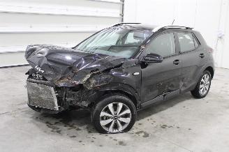 damaged passenger cars Kia Stonic  2024/4