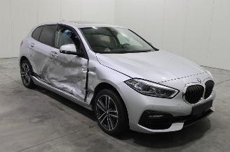 BMW 1-serie 118 picture 2