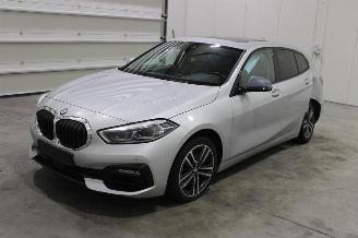 Démontage voiture BMW 1-serie 118 2020/6