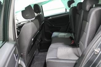 Volkswagen Golf  picture 11