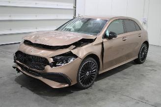 krockskadad bil auto Mercedes A-klasse A 250 2023/8