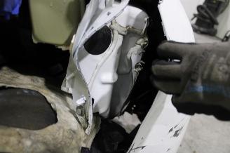 Peugeot 208  picture 8