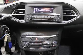 Peugeot 308  picture 14