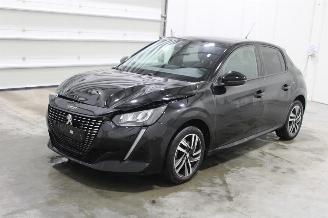 Vaurioauto  passenger cars Peugeot 208  2022/3