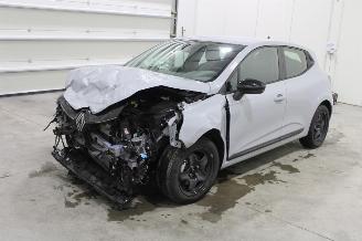 Schadeauto Renault Clio  2025/5