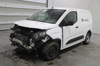 skadebil auto Peugeot Partner  2021/7