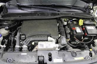 Peugeot 208  picture 14