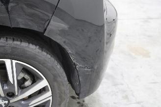 Peugeot 208  picture 9