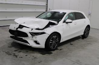 Schadeauto Mercedes A-klasse A 180 2023/12