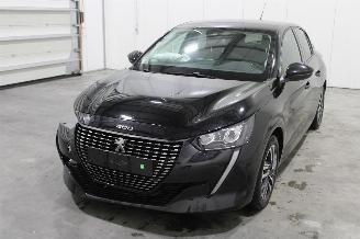 Unfallwagen Peugeot 208  2023/3