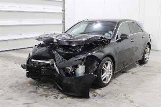 krockskadad bil auto Mercedes A-klasse A 220 2020/1