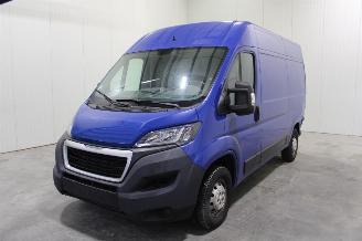 krockskadad bil auto Peugeot Boxer  2019/8
