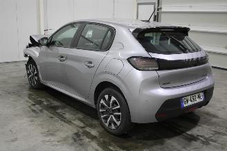 Peugeot 208  picture 4