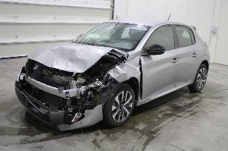 krockskadad bil auto Peugeot 208  2024/4