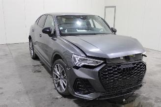 Audi Q3  picture 2
