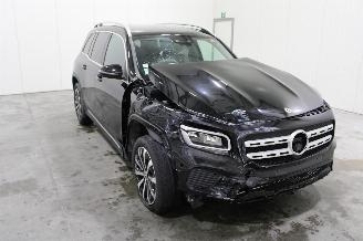Mercedes GLB 180 picture 2