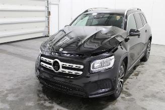 Schadeauto Mercedes GLB 180 2021/4