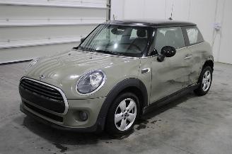Damaged car Mini Cooper  2019/12