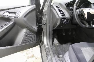 Ford Focus  picture 10