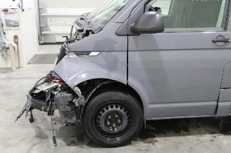 Volkswagen Transporter T6 picture 5