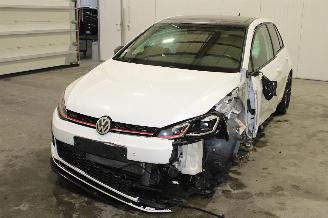 Coche siniestrado Volkswagen Golf  2019/2