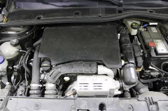 Peugeot 208  picture 15