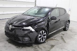 Damaged car Renault Clio  2023/1