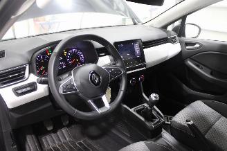 Renault Clio  picture 10