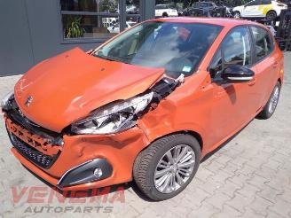 Coche siniestrado Peugeot 208 208 I (CA/CC/CK/CL), Hatchback, 2012 / 2019 1.2 Vti 12V PureTech 82 2016/2