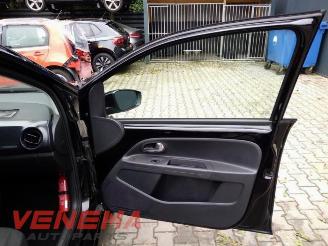 Volkswagen Up! Up! (121), Hatchback, 2011 1.0 12V 75 picture 12