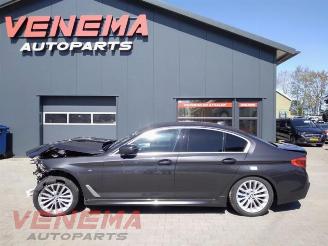 Vrakbiler auto BMW 5-serie 5 serie (G30), Sedan, 2016 540d xDrive 3.0 TwinPower Turbo 24V 2019/1