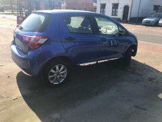 Coche siniestrado Toyota Yaris BENZINE - 1000CC 2017/1