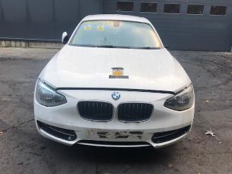 Auto da rottamare BMW 1-serie f21 - 116i - 2014 - benzine 2014/1