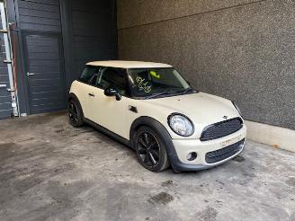 Uttjänta bilar auto Mini One R56 1600 Diesel 2013/1