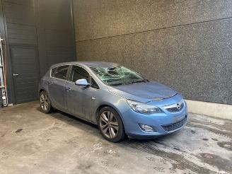 Coche siniestrado Opel Astra 1.7 CDTi 16V 110 Hatchback 4Dr Diesel 1.686cc 81kW (110pk) FWD 2009-09/2015-10 2011/1