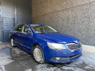 Uttjänta bilar auto Skoda Superb (3TAA) Hatchback 2008 / 2015 1.6 TDI Hatchback  Diesel 1.598cc 77kW (105pk) FWD 2015/3